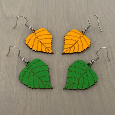 lehdet tuulessa korvakorut