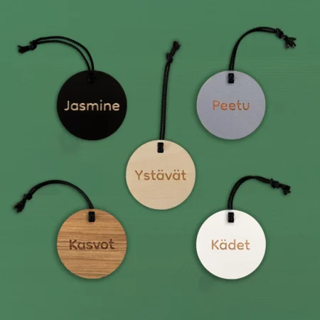 Pyyhenipsu koivus pyyhkeelle omalla nimellä puinen pyyhenipsut