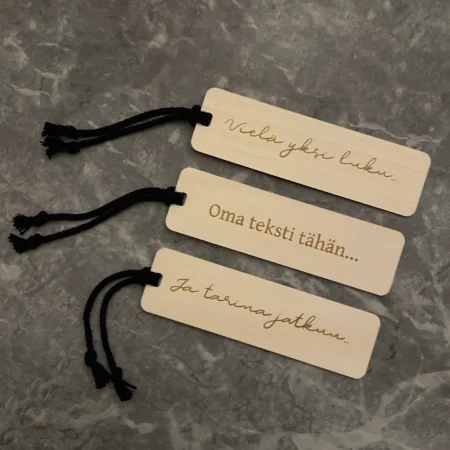 Kirjanmerkki omalla tekstillä koivus puinen lahjaksi 2